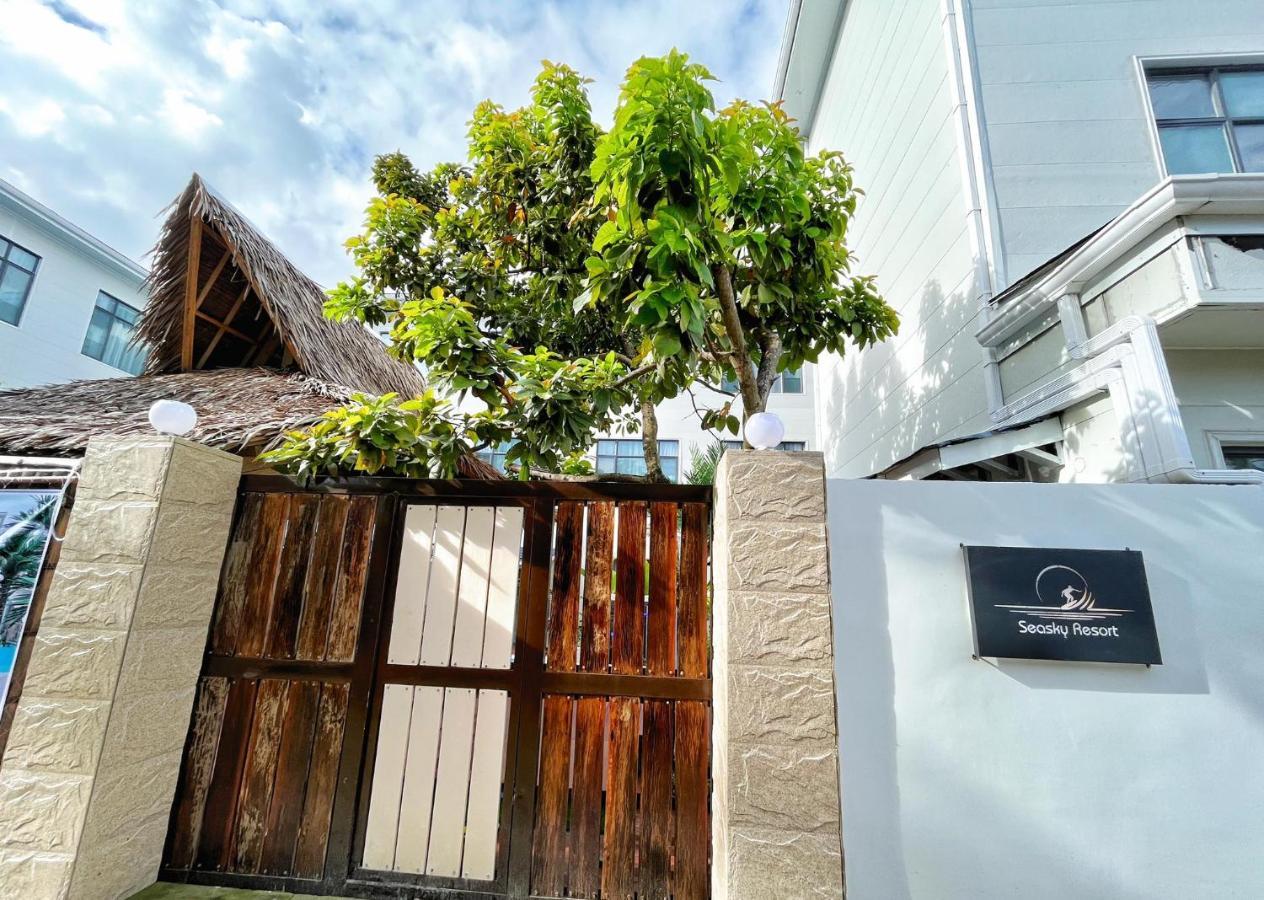 Siargao Seasky Resort Catangnan Exterior photo